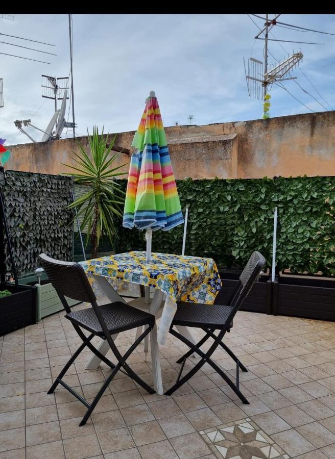 Terrazza Del Santo 2,0 - La Terrazza Nel Cuore Di Napoli Eksteriør billede