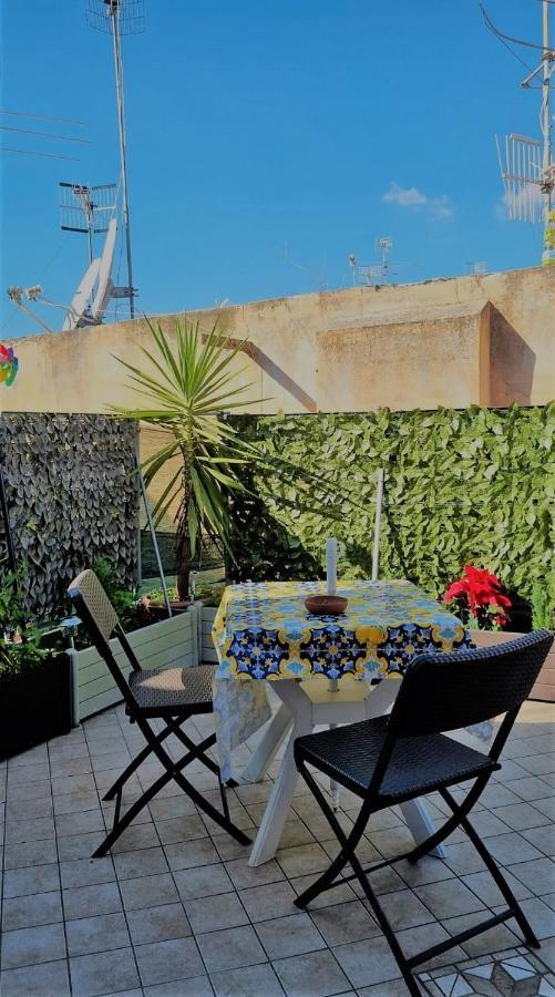 Terrazza Del Santo 2,0 - La Terrazza Nel Cuore Di Napoli Eksteriør billede