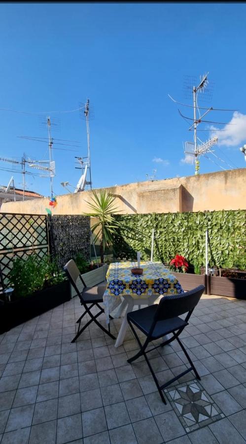 Terrazza Del Santo 2,0 - La Terrazza Nel Cuore Di Napoli Eksteriør billede
